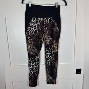 BETSEY JOHNSON High Waist 7/8 Leggings Black Animal Print Size Small
